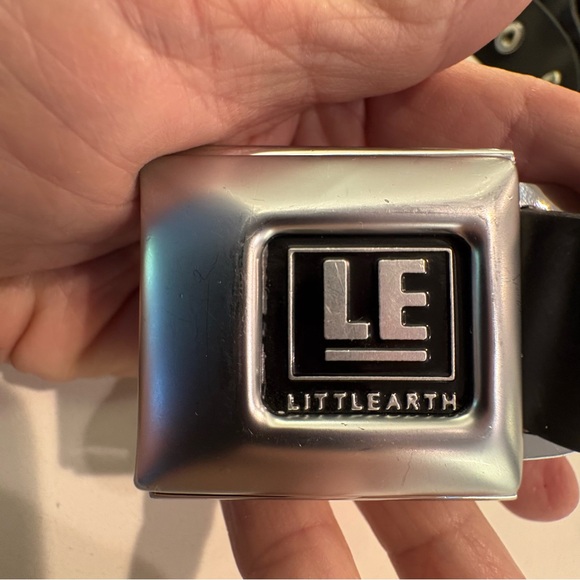 LE LITTLEARTH Soda Caps Black BELT! Unique! Seatbelt closure! Adjustable! Rubber - Picture 4 of 13